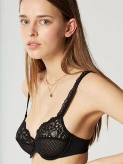 Spitze Vollschalen-BH GABY Von Maison Lejaby -MAISON LEJABY Verkäufe bh schwarz 13833 gaby maison lejaby 1 1