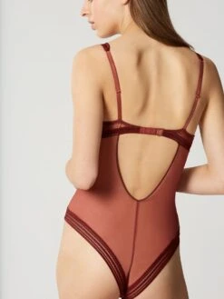 Tüllspitze String-Body MISS LEJABY Von Maison Lejaby -MAISON LEJABY Verkäufe body rost 16453 miss maison lejaby 2
