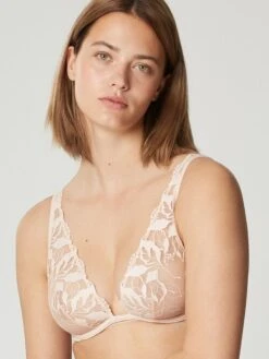 Spitze Triangel-BH SIN Von Maison Lejaby -MAISON LEJABY Verkäufe buegel bh apricot 19134 sin maison lejaby 2