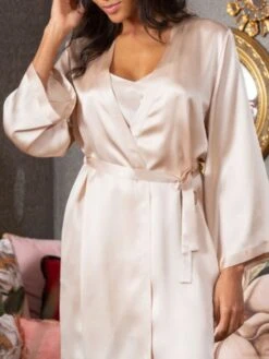 100% Seide Morgenmantel Lang LAURIAN Marjolaine 28 100% Seide Morgenmantel Lang LAURIAN Marjolaine -MAISON LEJABY Verkäufe morgenmantel laser laurian soie unie sable marjolaine 8 1