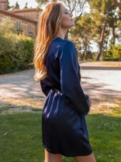 100% Seide Morgenmantel SOIE LASER Von Marjolaine -MAISON LEJABY Verkäufe morgenmantel seide kurz dunkelblau laser 0036 marjolaine 8 1