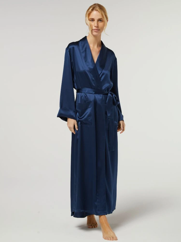 100% Seide Morgenmantel Lang GIGLIOLA Von Vivis 4 100% Seide Morgenmantel Lang GIGLIOLA Von Vivis – Bild 2
