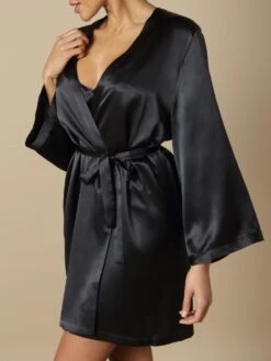 100% Seide Morgenmantel SOIE LASER Von Marjolaine -MAISON LEJABY Verkäufe seide morgenmantel laser schwarz soie unie marjolaine 2 8 1