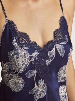 100% Seide Top TOI MON AMOUR Von Aubade 20 100% Seide Top TOI MON AMOUR Von Aubade -MAISON LEJABY Verkäufe top toi mon amour qs38 nachtblau aubade 4