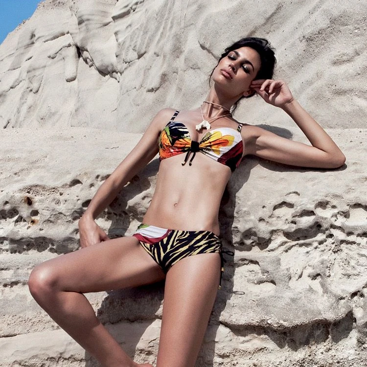 Triangel Bikini ISLAND FLOWER Von Luna 4 Triangel Bikini ISLAND FLOWER Von Luna – Bild 2